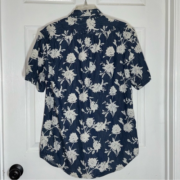 Old Navy Navy Blue and White Floral Shirt - Picture 10 of 11